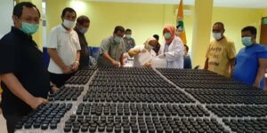 DPD Golkar Jatim Produksi Ribuan Liter Hand Sanitizer