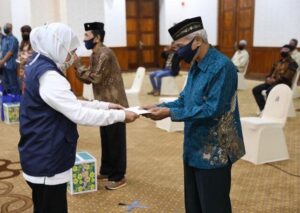 Menjelang Ramadhan Khofifah Berikan Bantalan Ekonomi 990 Seniman dan Juru Pelihara Cagar Budaya
