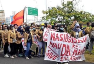 Dosen dan Mahasiswa STKW Demo Minta Tanggung Jawab Kadisbudpar